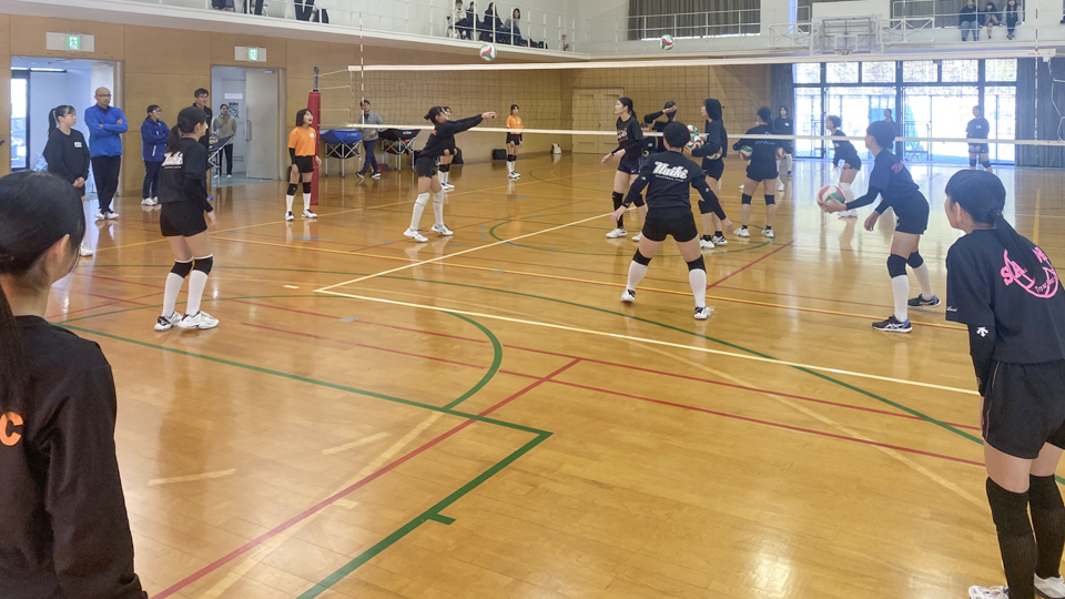 中学校女子バレーボール部合同練習